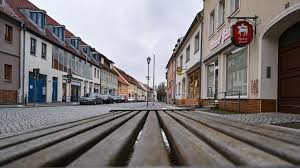 Viele fürchten nun einen erneuten harten lockdown. Corona Notbremse Diese Einschrankungen Gelten Ab Montag In Elbe Elster Rbb24