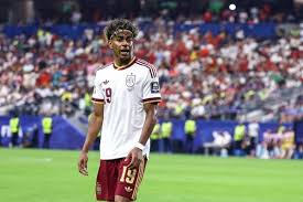 Entenda significado do 'código' na faixa de Lamine Yamal na Copa