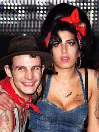 Apr 22, 2021 · amy jade winehouse was born on september 14, 1983, in london, england. Amy Winehouse Blake Fielder Civil Fuhlt Sich Schuldig Intouch