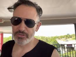 Jetzt meldet sich Daniel Stricker per Video aus Florida