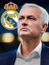 Y si...? 👀 A Mourinho le resta un año de contrato con el Benfica.  ¿Convendría un cambio de timonel en el equipo 'blanco'?