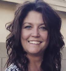 Carrie Staten's Instagram, Twitter & Facebook