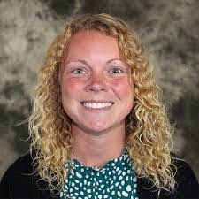 Cora Handley's Instagram, Twitter & Facebook