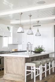 70 Stylish And Inspired Farmhouse Kitchen Island Ideas And Designs Http Prohousedecor Info 70 S White Kitchen Design White Kitchen Island White Kitchen Decor