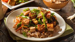Silken tofu is used in a variety of vegetarian and vegan recipes. Como Preparar Platos Sabrosos Con Tofu Y No Morir En El Intento