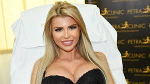 Karlos vémola a lela ceterová momentálně netvoří pár. Lela Ceterova Tehotenstvi Mi Dava Pocit Vyjimecnosti Idnes Cz