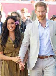 Prince Harry Meghan Markle Will Leave Their Hrh Titles Behind But Not The Royal Family Prince Harry And Meghan Prince Harry Harry And Meghan