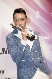 集知性、成熟、少女魅力於一身：金喜善凍齡不老秘密