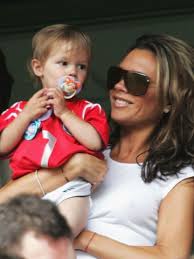 Cool & handsome is my destiny! Romeo Beckham So Erwachsen Ist Er Geworden Jolie De
