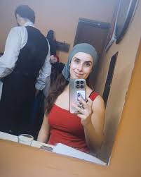 Septiembre de personajes, de puro teatro...y gatitos: 1. Mi Julieta que  estrena en octubre 2. El monstruo de la infancia 3. Virginia y todo  Canterville 4. Una Sonia feliz después de función