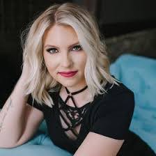 Jamie Harmon's Instagram, Twitter & Facebook