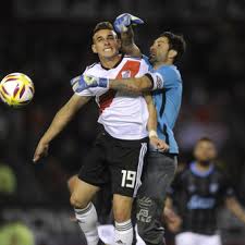 Nicolas aguirre çıkıyor ve yerine leonardo heredia oyuna giriyor. River Lucho Por El Milagro Hasta El Final Pero La Alegria Fue De Atletico Tucuman