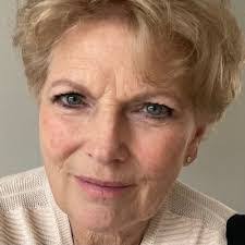 Danielle Sawatzky's Instagram, Twitter & Facebook