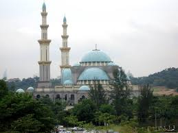 It is located near matrade complex and the federal government complex off jalan duta. Masjid Wilayah Persekutuan Mapio Net