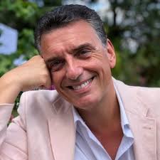 Kristin Outlan (@koutlan)