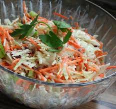 Recette Facile Ceux Qui Habitent Au Quebec Et Qui Vont Manger Chez St Hubert Commandent Toujou Salade De Chou Cremeuse Salade De Chou Recette Salade De Chou