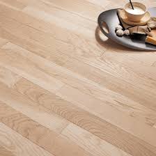 Sélectionnez le choix de votre parquet, son aspect de surface, et donnez à votre intérieur. Parquet Massif Chalet Chene Nature Brut Sols Murs