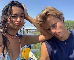 Rudy Pankow Madison Bailey On Set Of Outer Banks 2020 Jj Outer Banks Kiara Outer Banks Outer Banks Cast