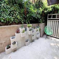 Técnico en jardinería el curso de grado medio en. Decoracion Economica De Jardines Macetas En Altura Con Bloques De Cemento Bloques De Cemento Maceteros De Jardin Espacio Pequena Para Jardineria