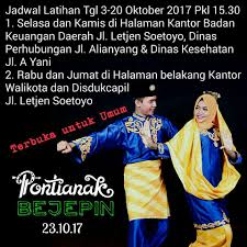 Terus terang saya tertarik dengan obyek dan pakaian adatnya. Bismillah Assalamualaikum Ayok Kite Ramai Kan Ulang Tahun Kote Pontianak Kite Tercinte Pade Bulan 10 Tahon 2017 Ini Nah Bagi Yang Belom Punye Baju Kurong Telok Belange Dan Corak Insang Atau Udah