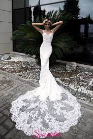Abiti da sposa elegante con perline cappellino vintage particolare. Abiti Da Sposa A Sirena Con Strascico Lungo In Pizzo Tendenze 2018 2019sposatelier