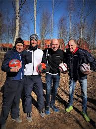 Romanya'ya karşı kurtardığı penaltı hâlâ akıllardadır. Fotbollsgolfen Invigdes Av Ravelli Och Bjork Lokaltidningenvaxjo Se