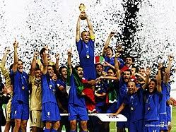 يخوض منتخب إيطاليا منافسات بطولة يورو 2020 في المجموعة الأولى إلى جانب منتخبات تركيا، ويلز وسويسرا. Ù…Ù†ØªØ®Ø¨ Ø¥ÙŠØ·Ø§Ù„ÙŠØ§ Ù„ÙƒØ±Ø© Ø§Ù„Ù‚Ø¯Ù… ÙˆÙŠÙƒÙŠØ¨ÙŠØ¯ÙŠØ§