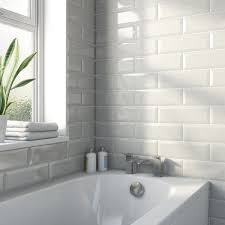 Maxi Metro Subway Light Grey Bevelled Gloss Wall Tile 100mm X 300mm Victoriaplum Com Bathroom Wall Tile Wall Tiles Modern Bathroom Design