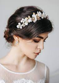 Bridal Floral Crown Wedding Flower Tiara Bohemian Headpiece Wedding Headpiece Floral Bridal Headband Diadem White Flowers Hairpiece Cynara In 2021 Bridal Floral Crown Bridal Headband Crystal Bridal Headpiece