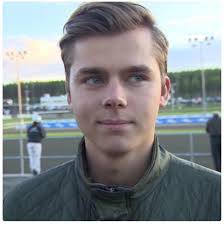 Imponerande träningslista för Örebro-sonen William Ekberg, som etablerat  sig på Axevalla (har stall på stallbacken).