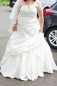 Unsere kleider sind einzigartig und individuell. Traum Brautkleid Extra Anfertigung In Ivory Mit Schuhe Und Schmuck Gr 46 Ebay