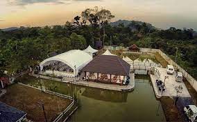 Pulau meranti is the oldest village in puchong, selangor, malaysia under the northern sepang constituency of selangor and is administered by the sepang municipal council (mpsepang). A Park Puchong Lake English Cottage Garden Serenity Wedding Research Malaysia