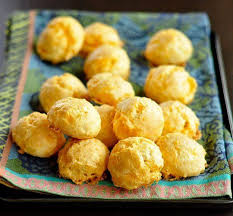 How To Make Cheese Gougeres Recipe Recipes Snacks How To Make Cheese
