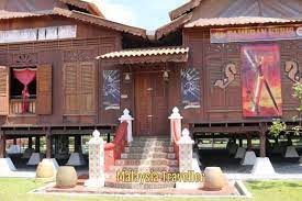 Hang tuah is a legendary malay warrior/hero who lived during the reign of sultan mansur shah of hang tuah — es un héroe legnendario que vivió durante el reinado del sultán mansur shah del. Hang Tuah Centre Hang Tuah Well Melaka