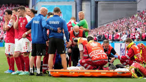 Dänisches team bekommt psychologische hilfe. Christian Eriksen Nach Zusammenbruch Danischer Nationalspieler Erlitt Herzstillstand News De