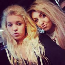 ❄Evie-May❄ (@evie444)