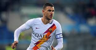Beşiktaş 'a yıldız futbolcu edin dzeko transferiyle ilgili kötü haber geldi. Son Dakika Transfer Haberi Edin Dzeko El Yakti Besiktas Tan Istegi Fotomac