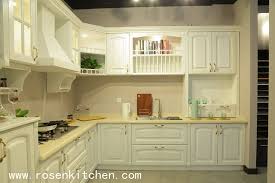 En la cocina, las habitaciones, la sala y mucho simplemente, tome un pedazo de corcho y frote el mueble de madera con este, haciendo pequeños círculos. China Moderno Diseno En Blanco Facil De Limpiar La Cocina De Madera Maciza Cabine Comprar Armario De Cocina En Es Made In China Com