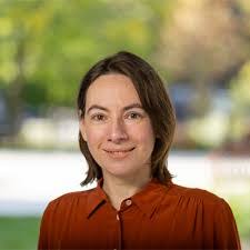 Beth Beach's Instagram, Twitter & Facebook