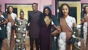 Adesua who turned 33 on february 22, took to the spotlight. Nollywood Actress Adesua Etomi Pregnant Baby Bump Revealed Nollywood Community