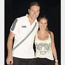 Арбитр фифа с 2010 года. La Voluptuosa Novia Del Arbitro Pitana El Nuevo Boom Del Mundial La Foto Que Revoluciono Twitter Ciudad Magazine
