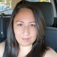 Elma Meraz's Instagram, Twitter & Facebook