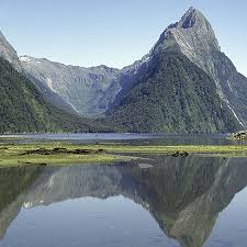 Check out the pronunciation, synonyms and grammar. Swisseduc Glaciers Online Photoglossary