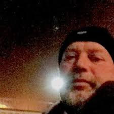 Stream Tim Howle music