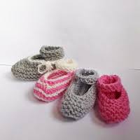 May be fastened with buttons or ribbon ties. Knitting Patterns Galore Easiest Fastest Baby Mary Jane Booties