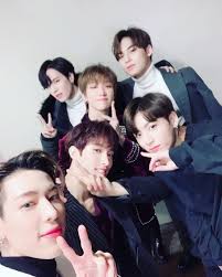 1997 Liners Jungkook Yugyeom Bambam Dk The8 Mingyu Selebritas Seventeen Orang