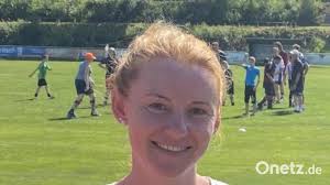Neustädterin bringt Ball fürs Team Bananenflanke ins Rollen