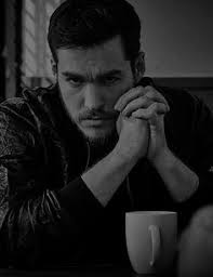 Night photoshoots have become all the rage in recent years and now pop up all over the place. 650 Chris Wood Ideen In 2021 Vampire Diares Chris Wood Vampir Zitate