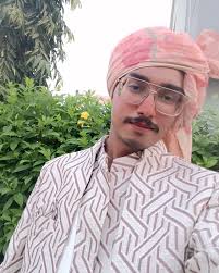 Beauty is not in the face, beauty is a light in the heart. #love  #photooftheday #photography #like #instalike #followforfollowback #cute  #instagram #2025