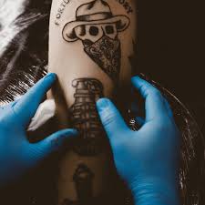 If you are worried about testing the tattoo machine on yourself, just turn everything on and examine it. So You Want To Start A Career In Tattooing Here S How Tatring